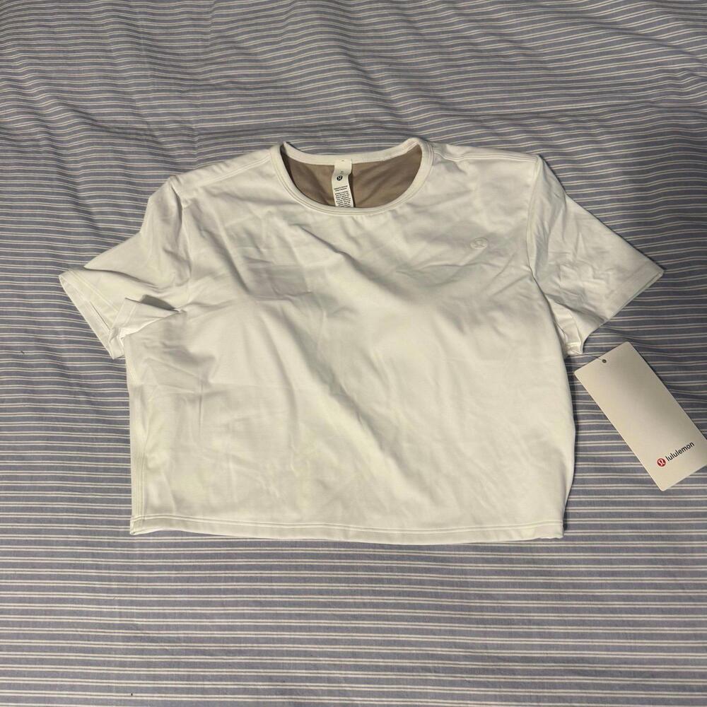 Lululemon Athletica Tight-Fit Cropped Shelf-Bra Tee